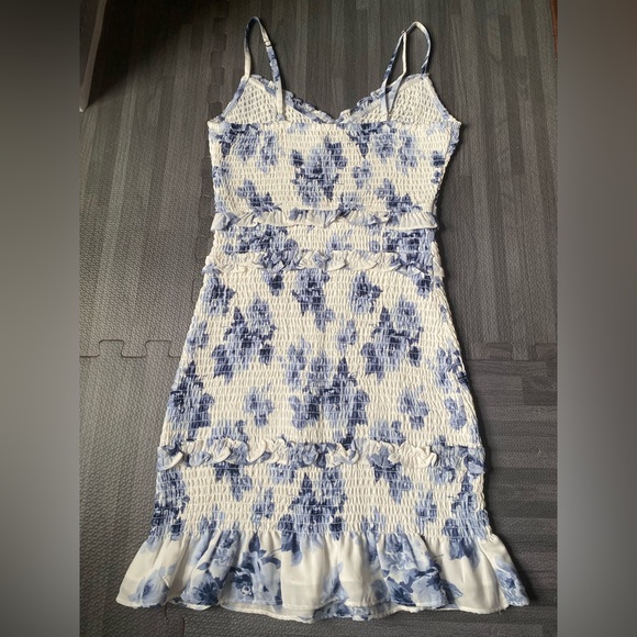 NWOT Abercrombie Blue Floral Best Dressed Guest Smocked Mini Dress - Picture 7 of 10